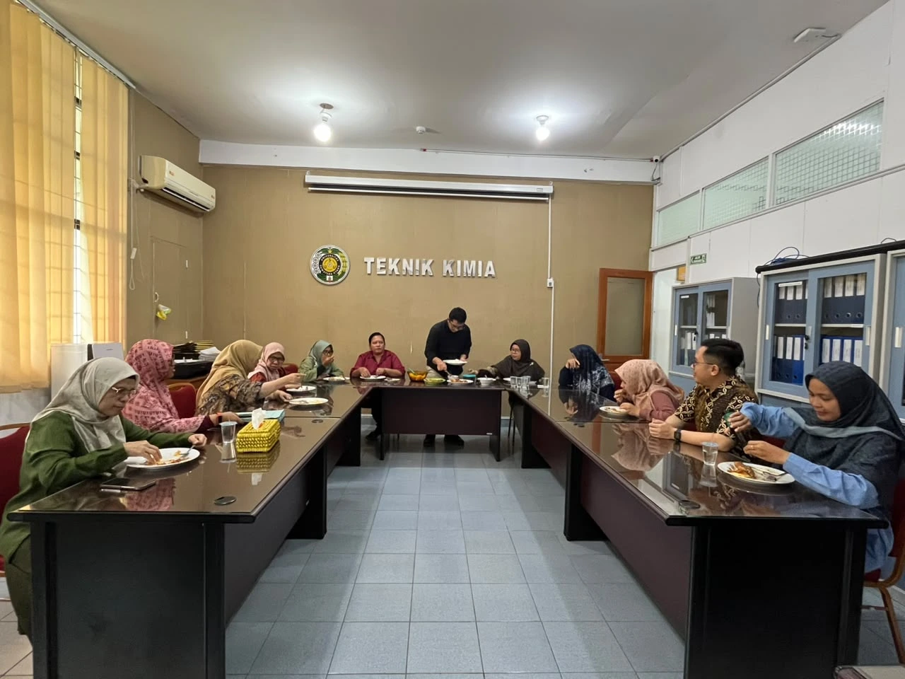 Program Studi Teknik Kimia USU Laksanakan Kegiatan Jumat Berkah sebagai Wujud Kepedulian dan Kebersamaan